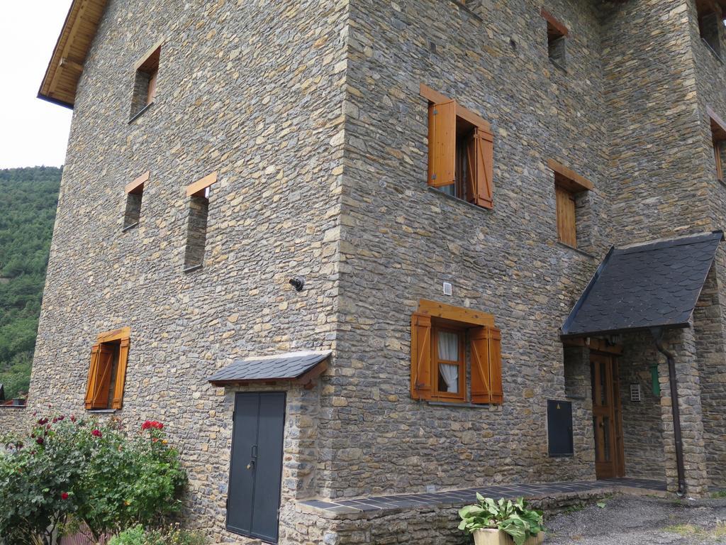 Apartaments El Ribal Valencia D'Aneu Luaran gambar