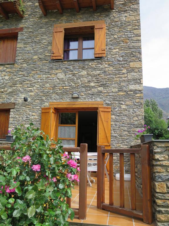 Apartaments El Ribal Valencia D'Aneu Luaran gambar